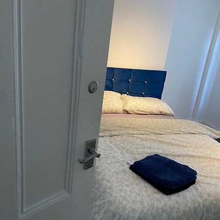 Stoke-on-Trent Marvellous Room 2 מראה חיצוני תמונה
